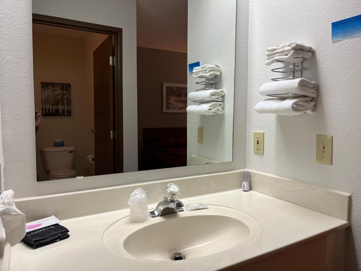 Boulder Bear Motor Lodge Boulder Junction Eksteriør billede