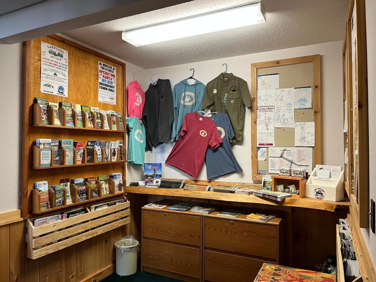 Boulder Bear Motor Lodge Boulder Junction Eksteriør billede
